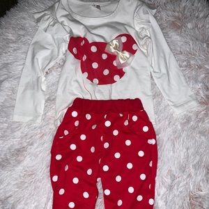 NEW girls Minnie Mouse 2 piece set